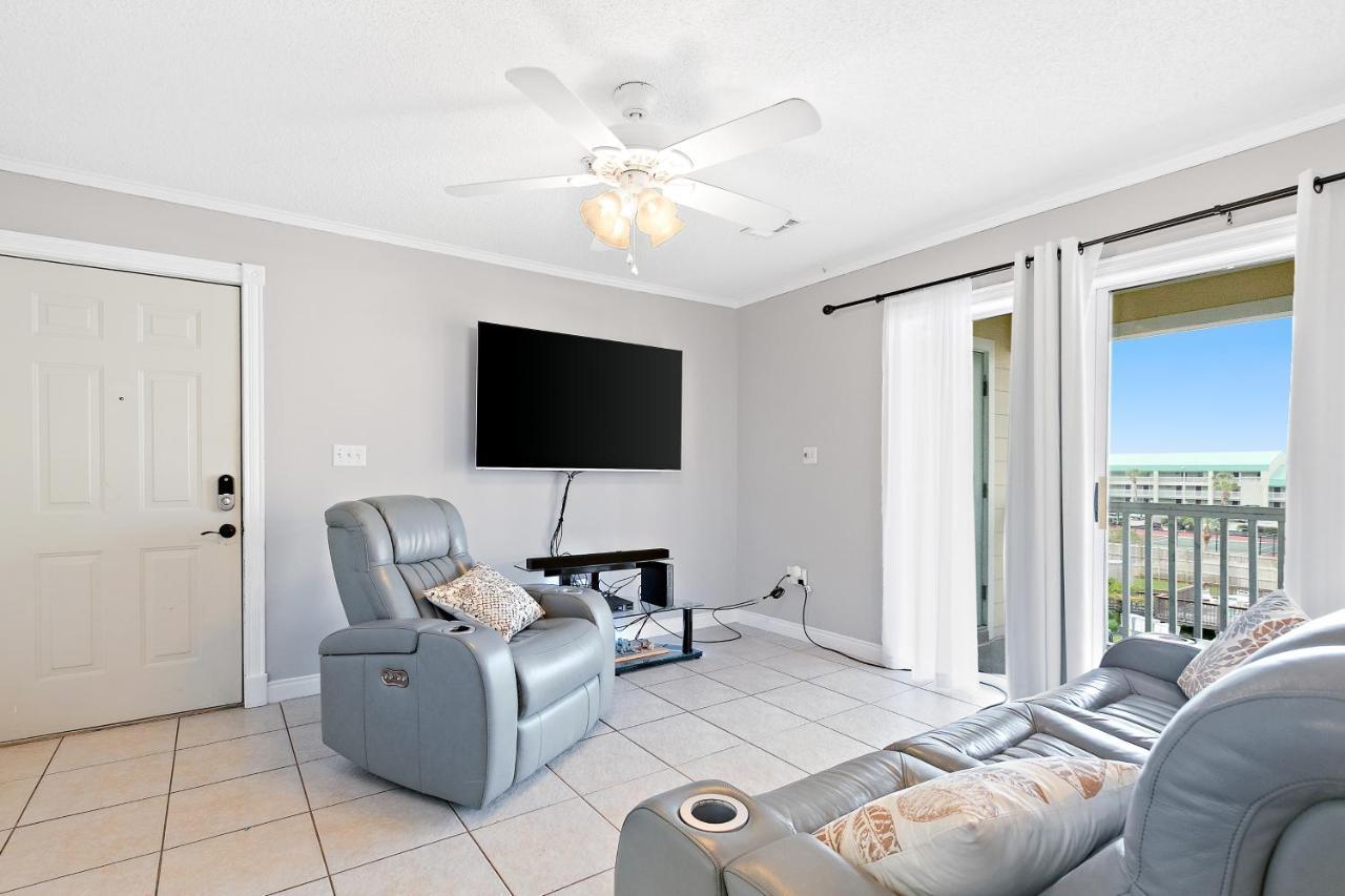 St Martin Beachwalk * Destin