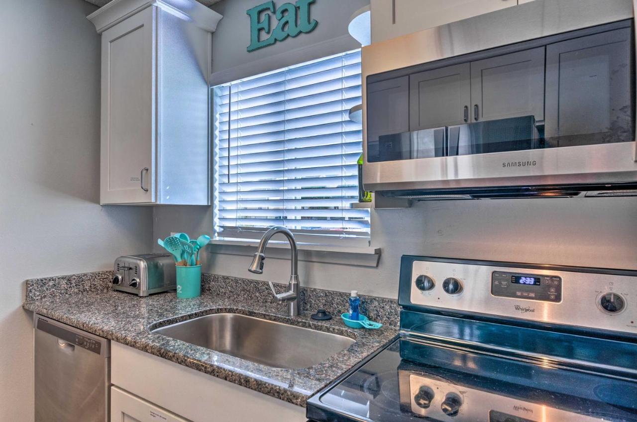 Sandpiper Cove Escape On Canal - Walk To Beach! *