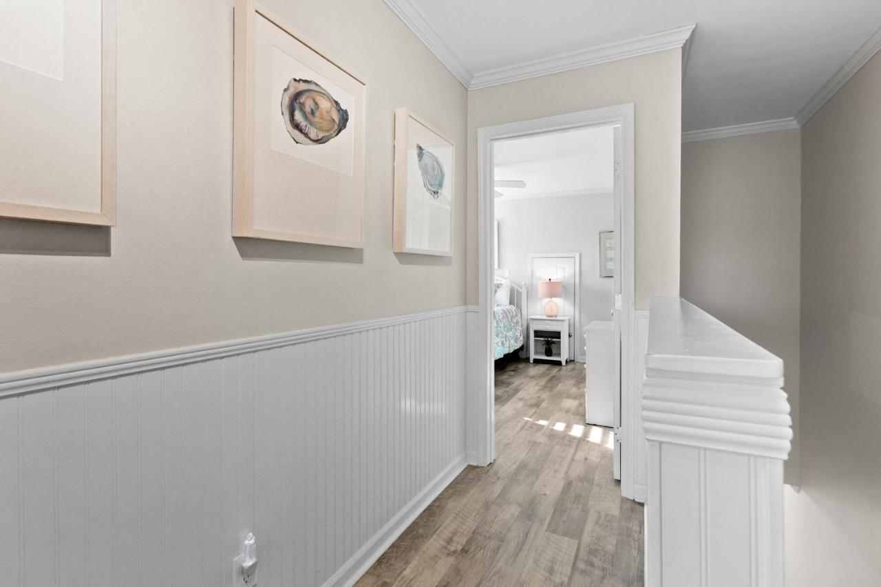 Apartment Seascape Lakefront 232