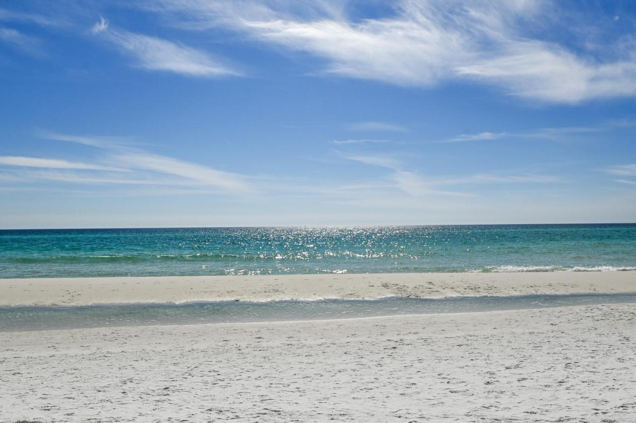 Pelican 1811 * Destin