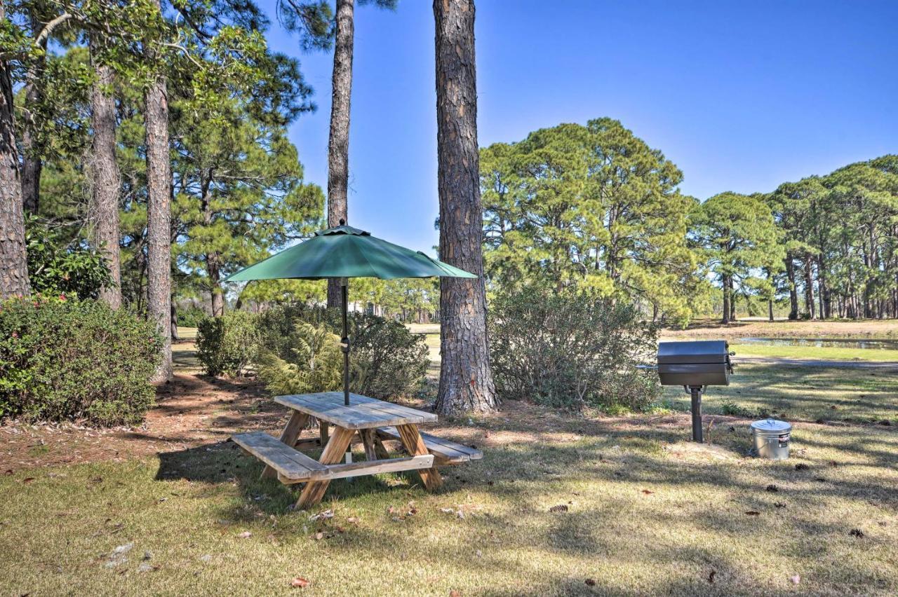 Golf And Pond View, Walk To Apartment *
