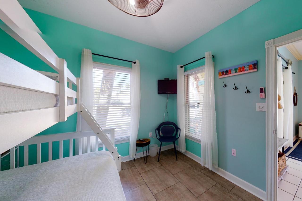 Terra Cotta: Tropical Dreams Holiday home