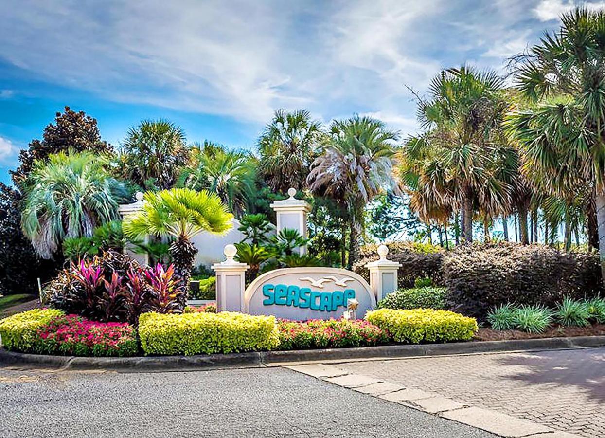 Seascape Lakefront 121- Uncorked Holiday home