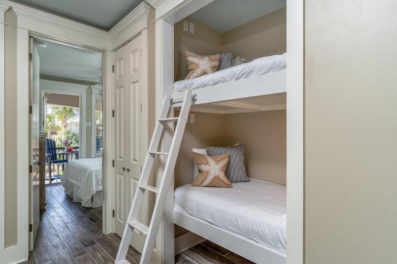 Miramar 108 - Seaside Getaway Holiday home
