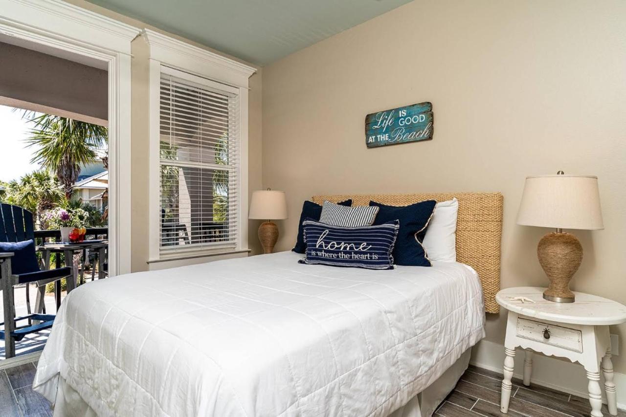 Miramar 108 - Seaside Getaway Holiday home