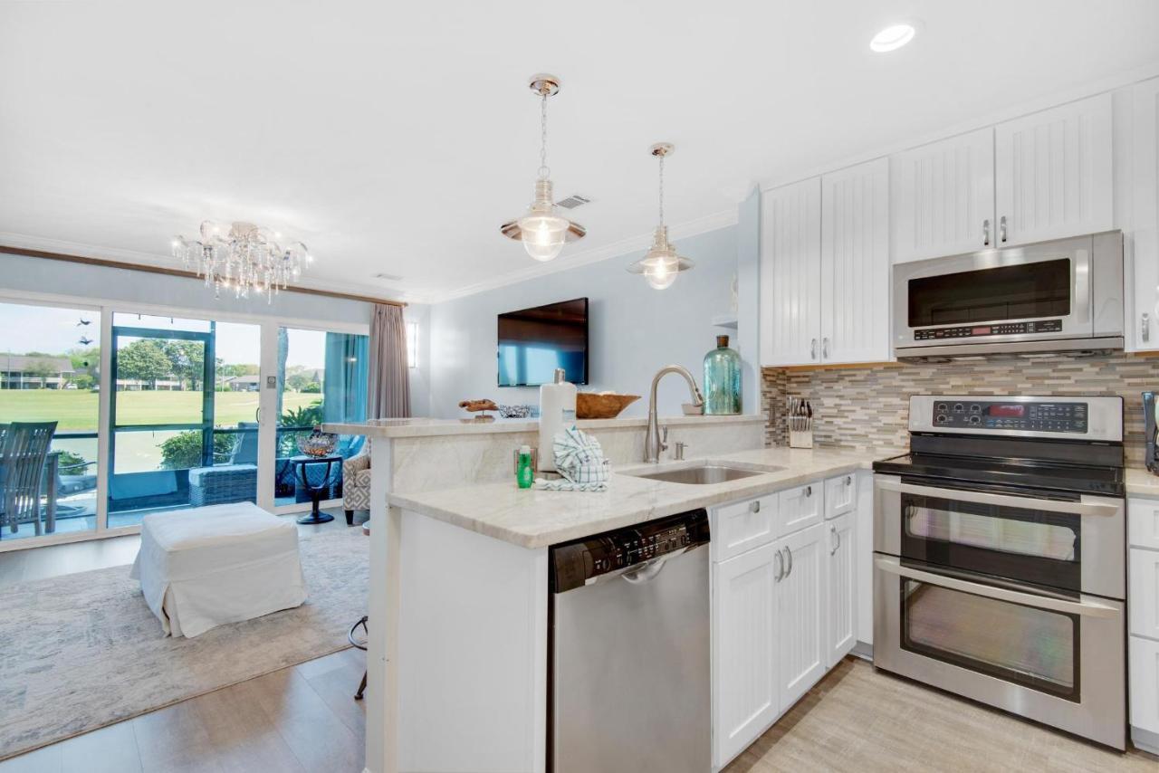 Seascape Lakefront 121- Uncorked Holiday home *