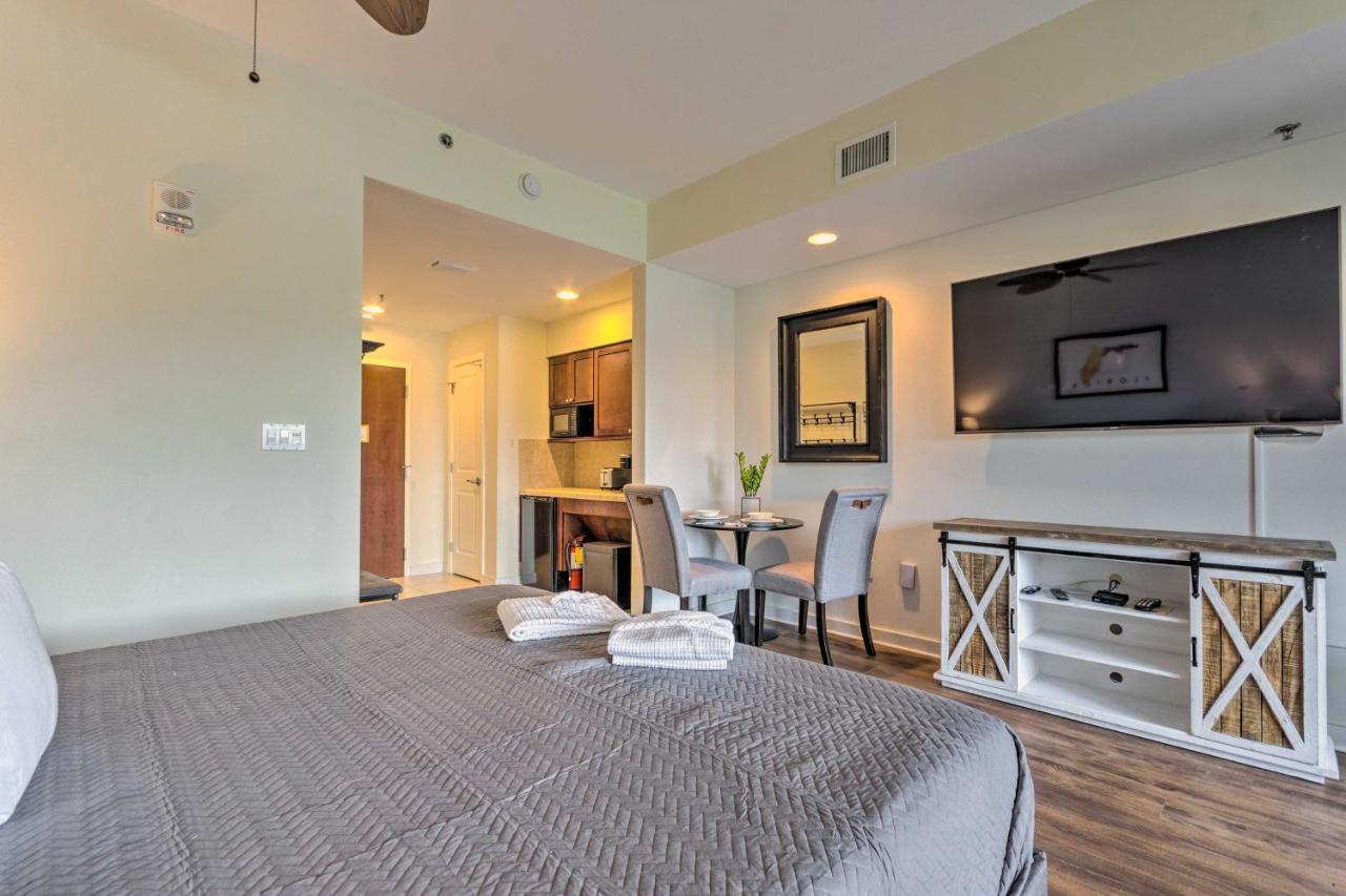Coastal Patio And Free Amenities! Destin