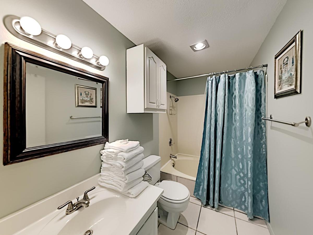Apartment Sandpiper Cove #8210 *