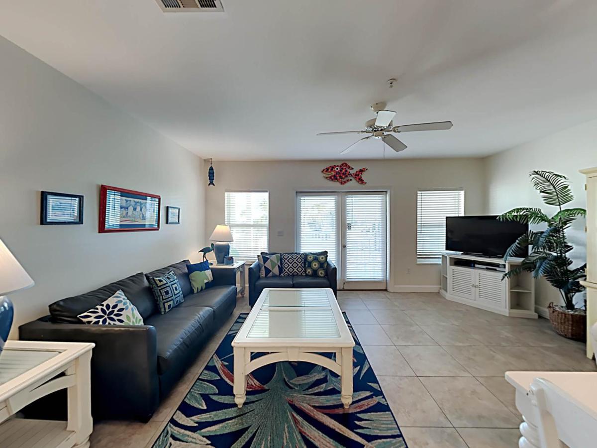 Pavilion Palms #105b Apartment