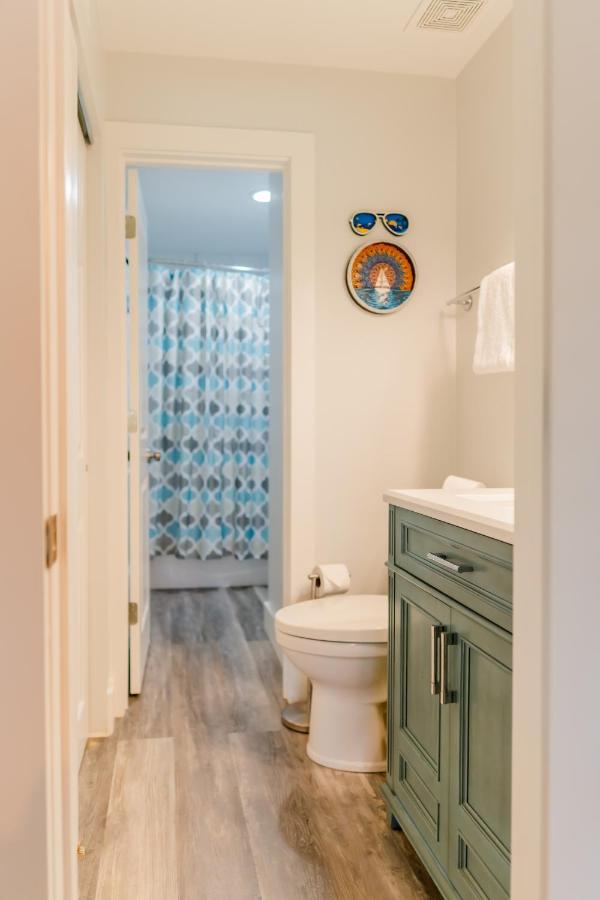 Salty Seas Gulf Front Oasis - New To Market Rates Apartment *