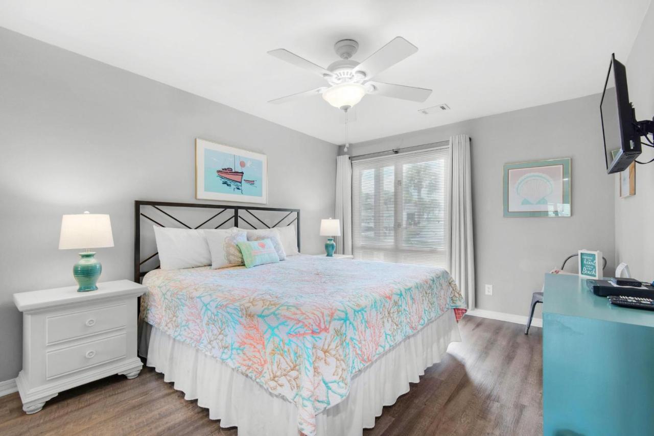 Holiday home Seascape Lakefront 128- Retreat Yourself Destin