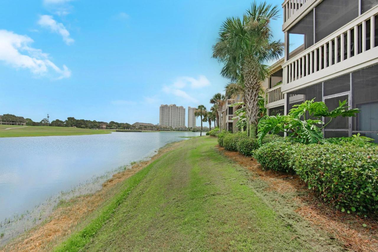 Seascape Lakefront 128- Retreat Yourself Holiday home