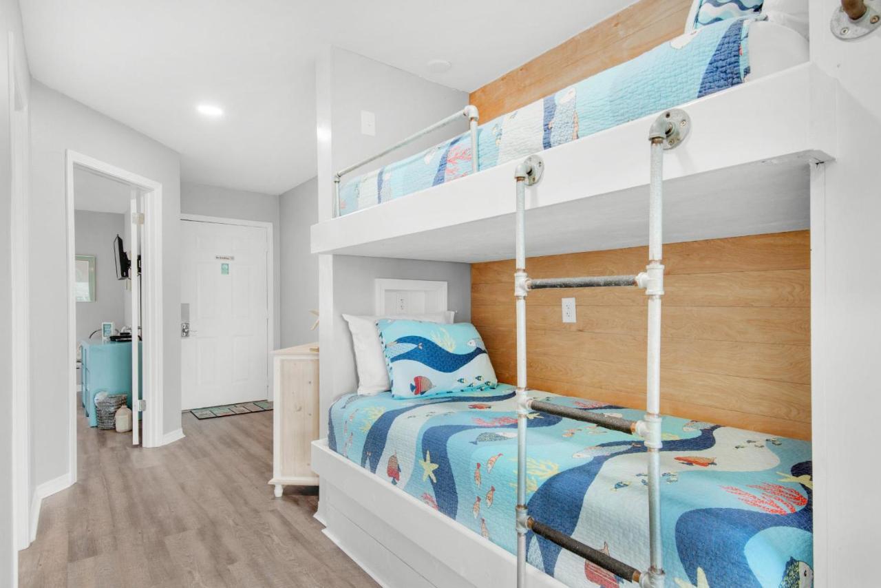 Seascape Lakefront 128- Retreat Yourself
