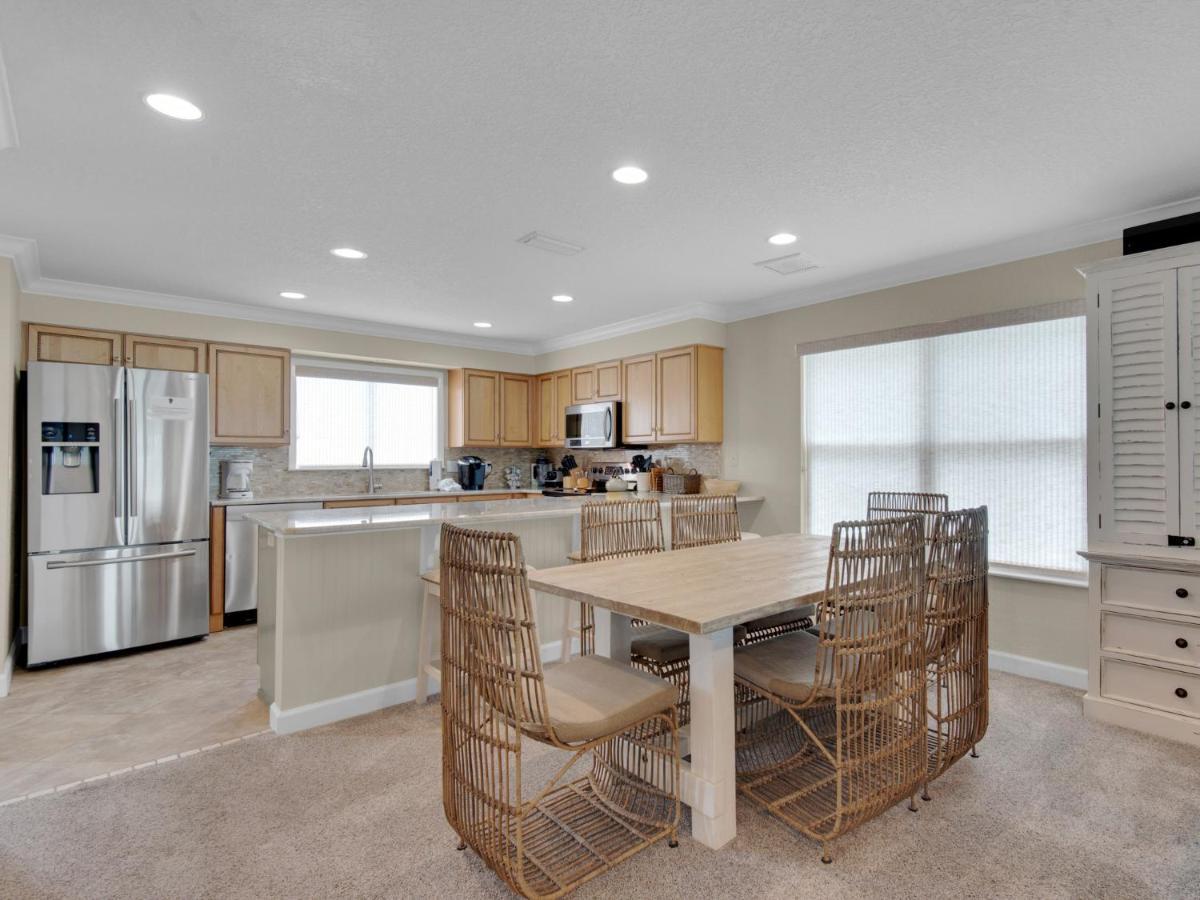 Quiet Surf Townhomes Ii #5 By Newman-dailey