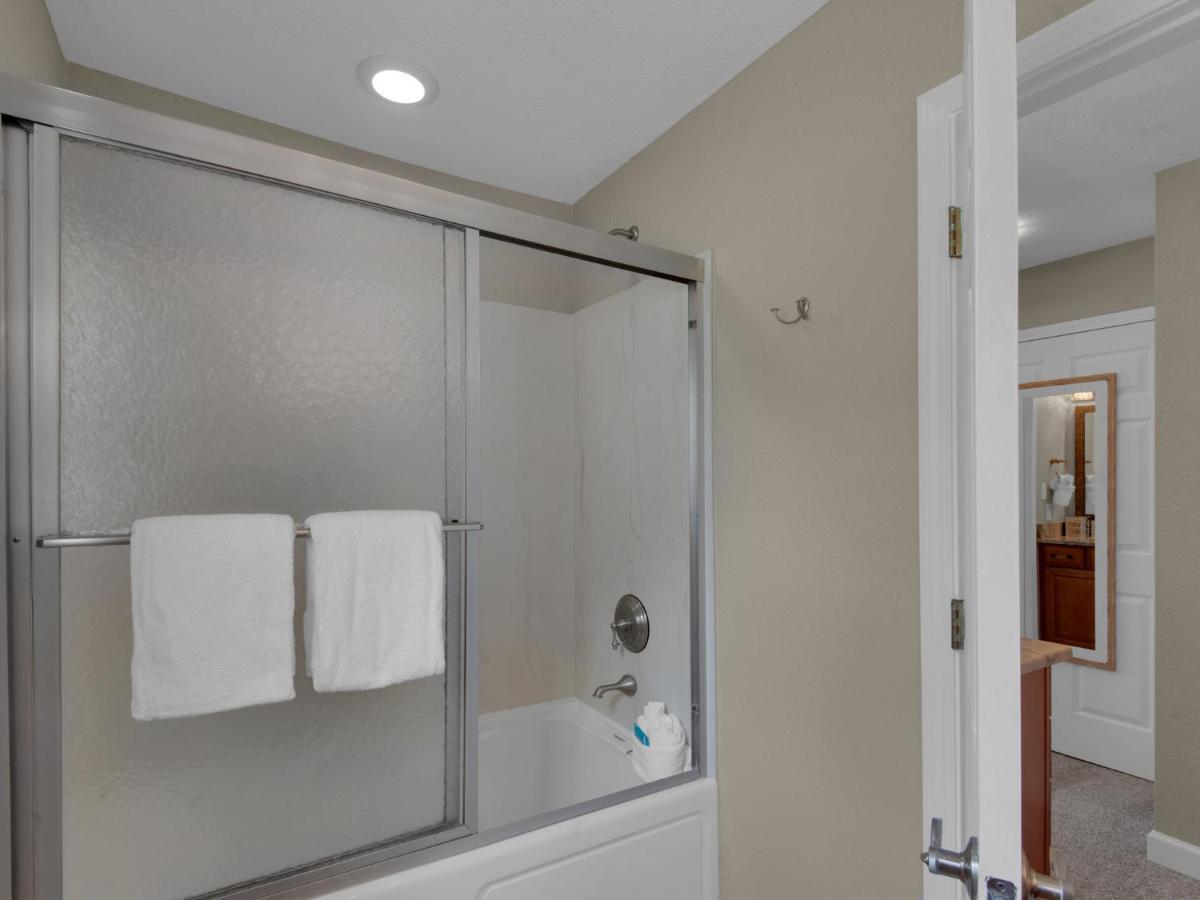 Quiet Surf Townhomes Ii #5 By Newman-dailey Holiday home *