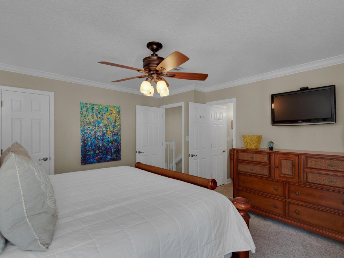 Quiet Surf Townhomes Ii #5 By Newman-dailey Holiday home