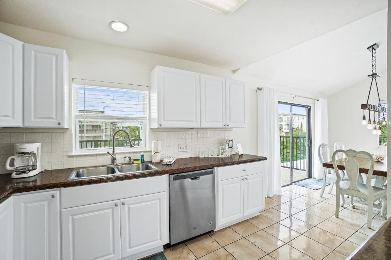 Holiday home House - Happy Harbor House By Panhandle Getaways *