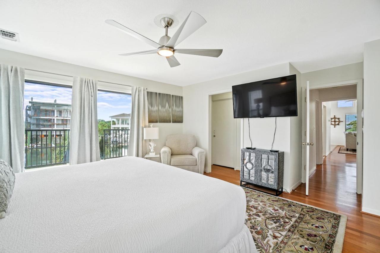 House - Happy Harbor House By Panhandle Getaways Holiday home Destin