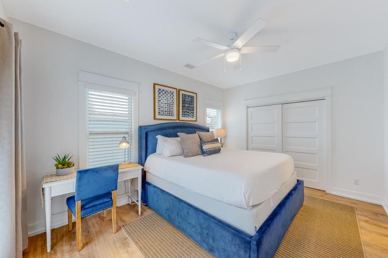 Of Crystal Beach: Clipper Cove Destin