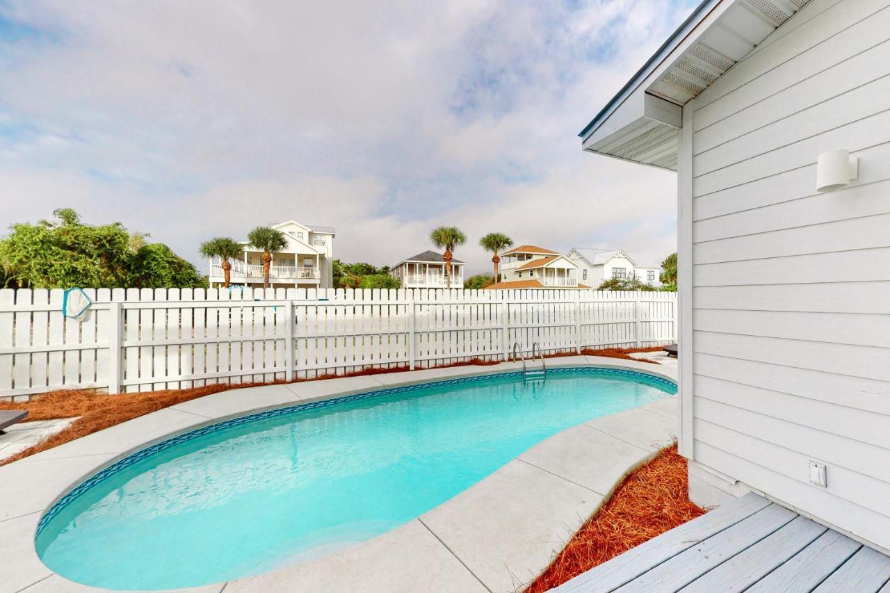Of Crystal Beach: Clipper Cove Holiday home
