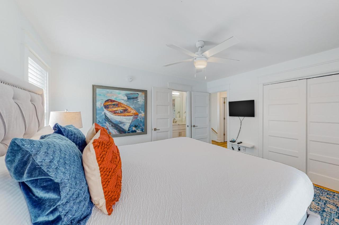 Of Crystal Beach: Clipper Cove Destin