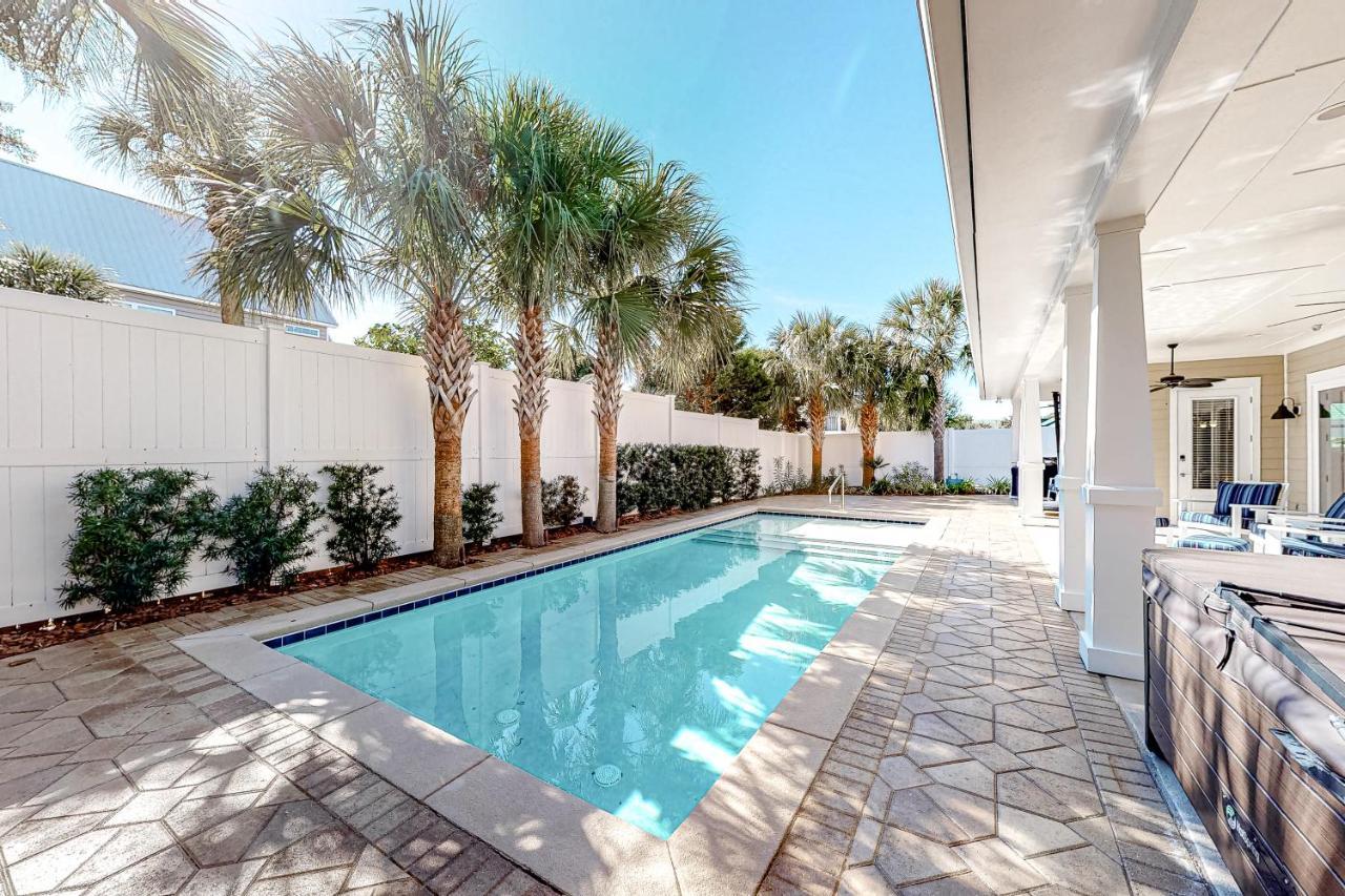 Crystal Subdivision Sea Glass Holiday home