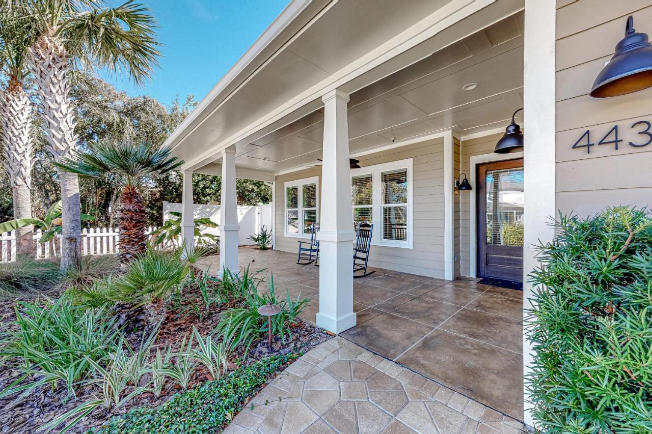 Crystal Subdivision Sea Glass Holiday home