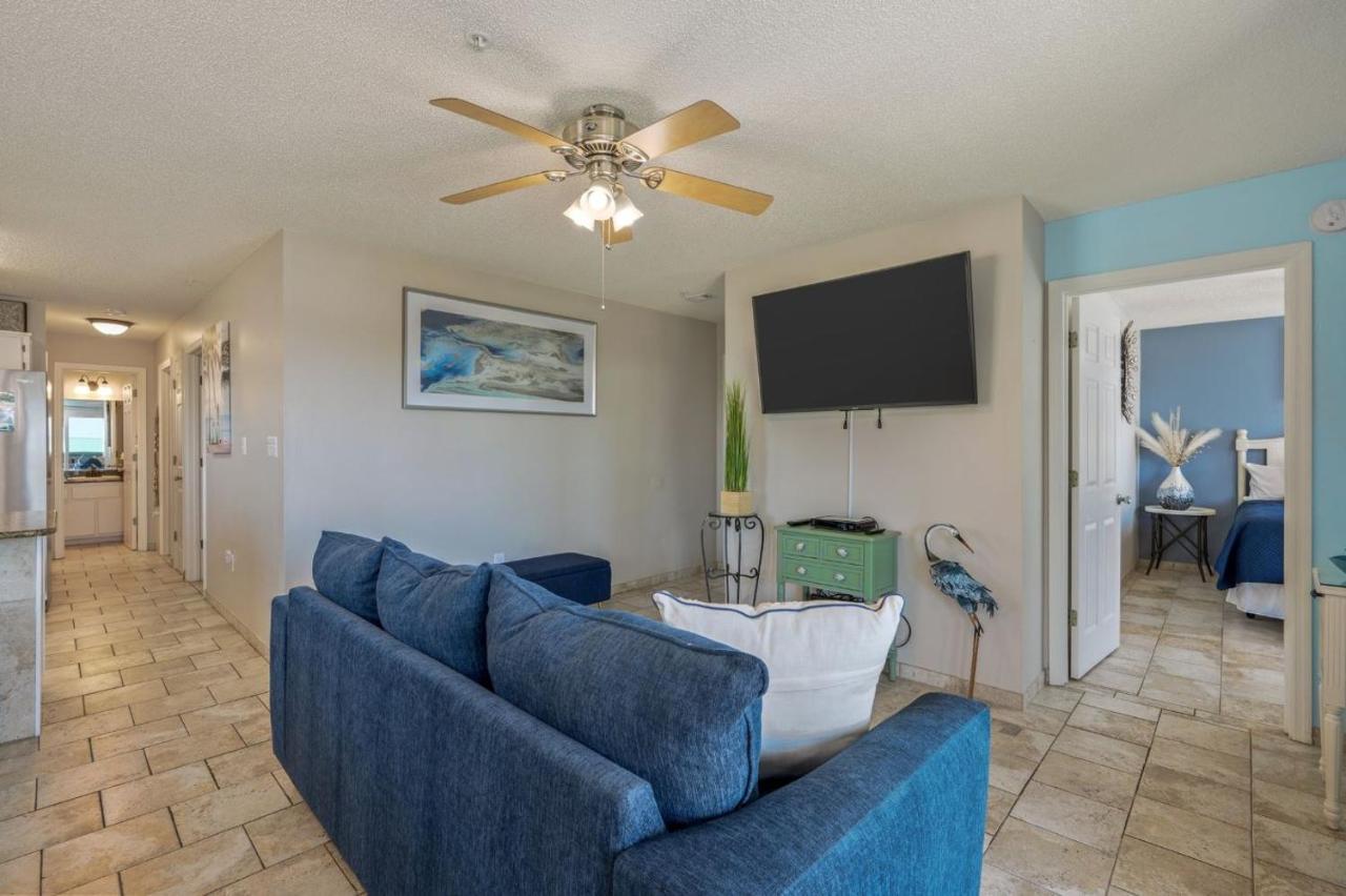 Apartment 200 Yds To Private Gated Access- 3br-2ba- Quiet Location In The Heart Of Destin! *
