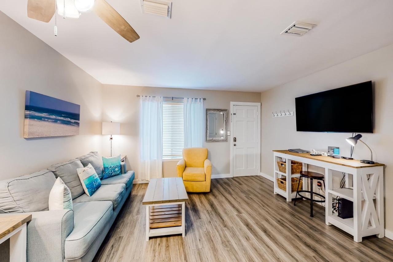 Sandprints C7 Apartment
