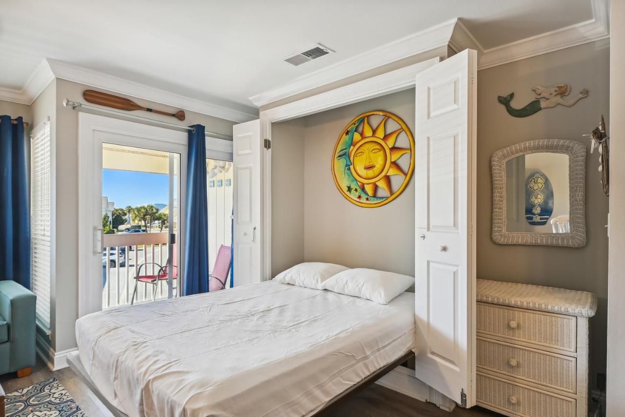 Apartment Sandpiper Cove #8245 *