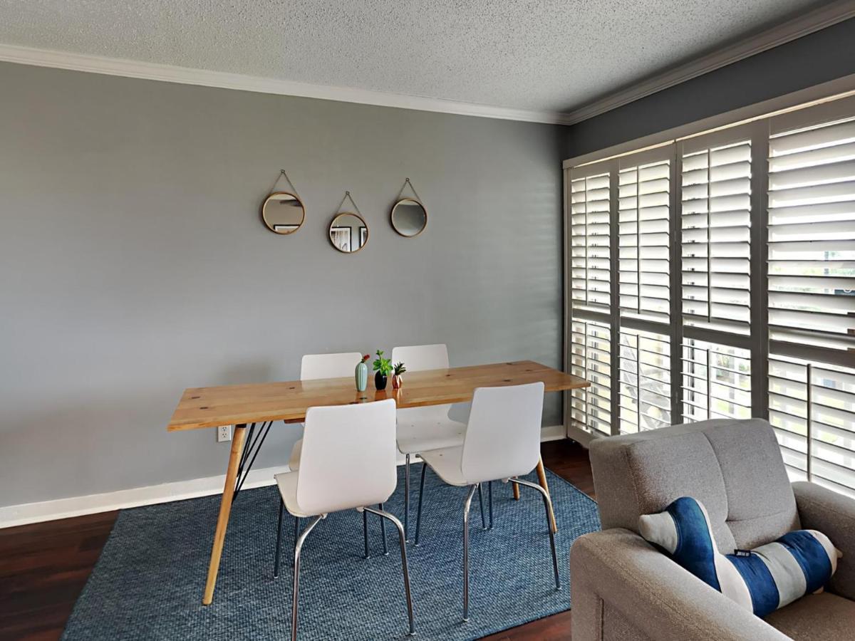 Apartment Island 304 *