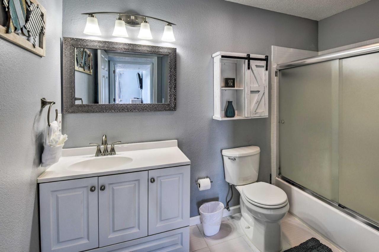 With Pool Access In Indian Lake! Apartment