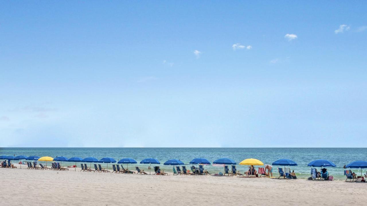 Holiday home Beachwalk 5052