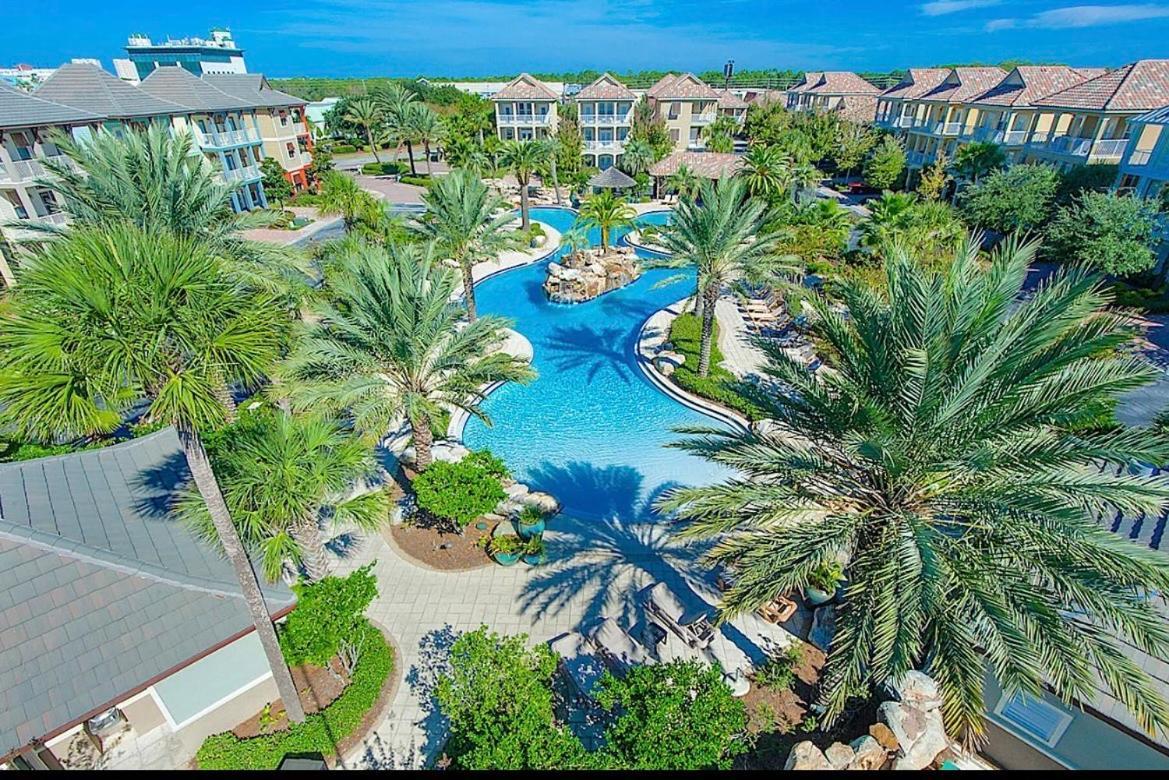 Have A Stunning Tahitian Daydream At Villages Of Crystal Holiday home Destin