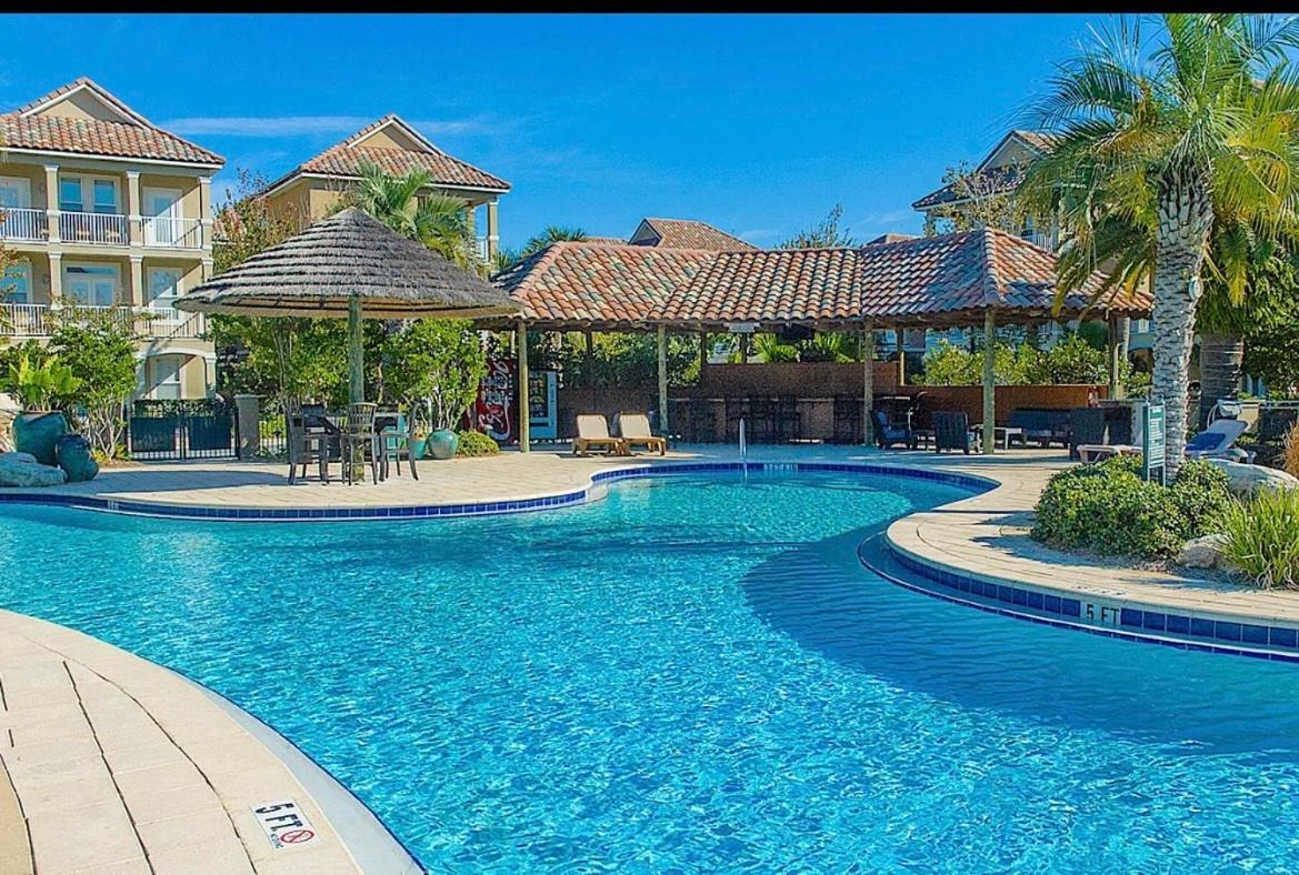 Have A Stunning Tahitian Daydream At Villages Of Crystal Destin