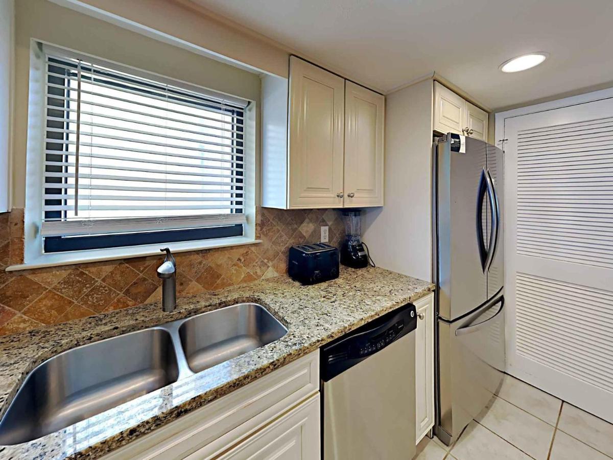 Breakers East #806 Apartment *