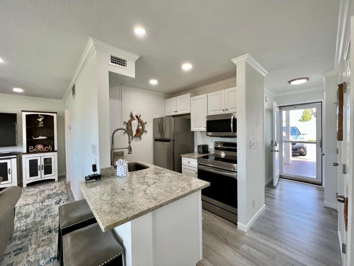 Sandpiper Cove 1006 * Destin