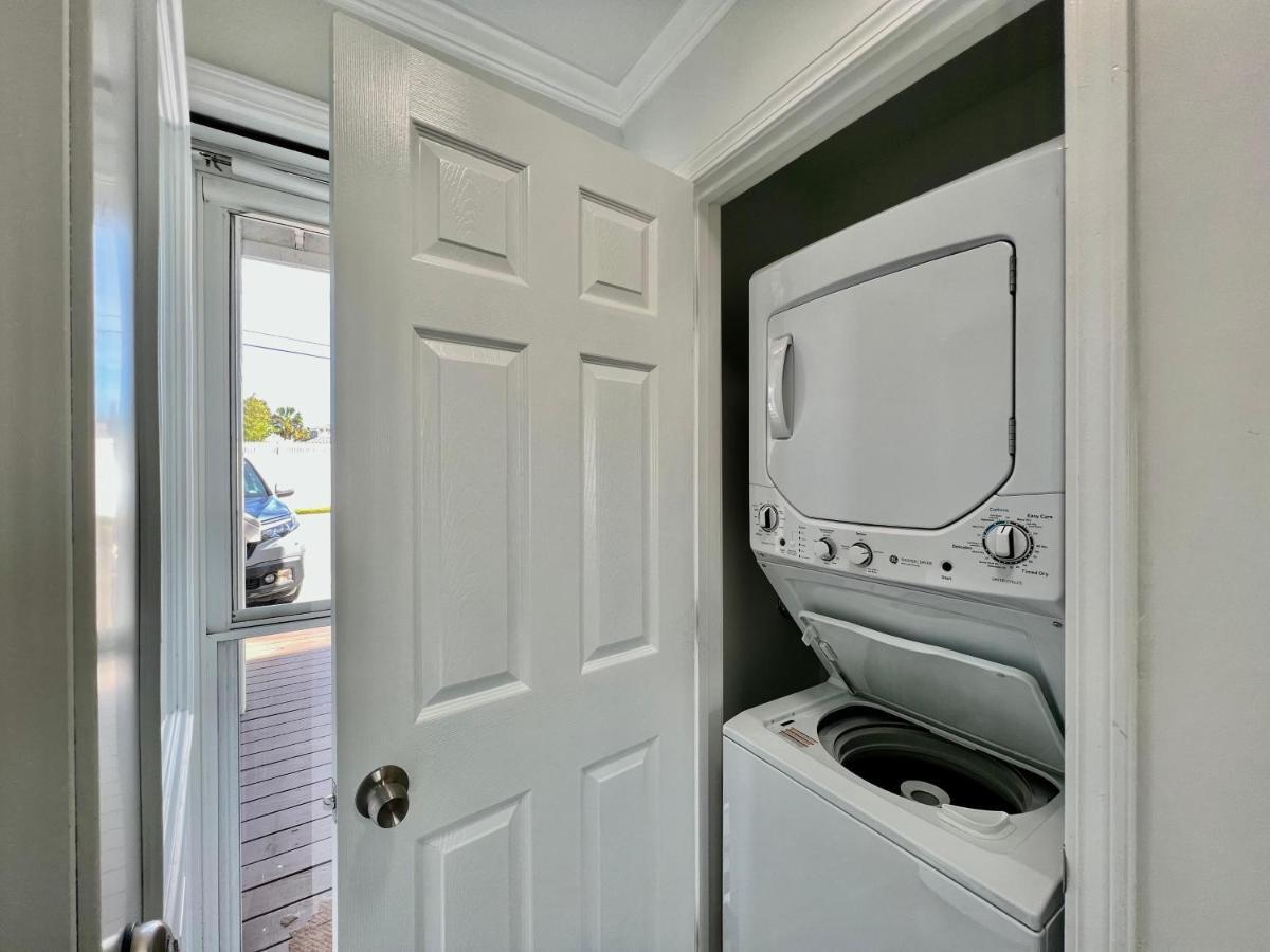 Sandpiper Cove 1006 *