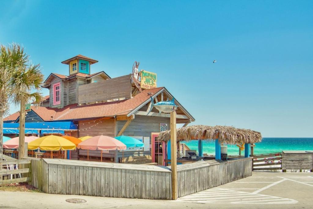 Sandy Buns Chateau With Golf Cart And Heated Pool *