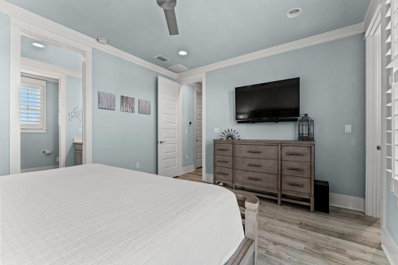 Sandy Buns Chateau With Golf Cart And Heated Pool Destin