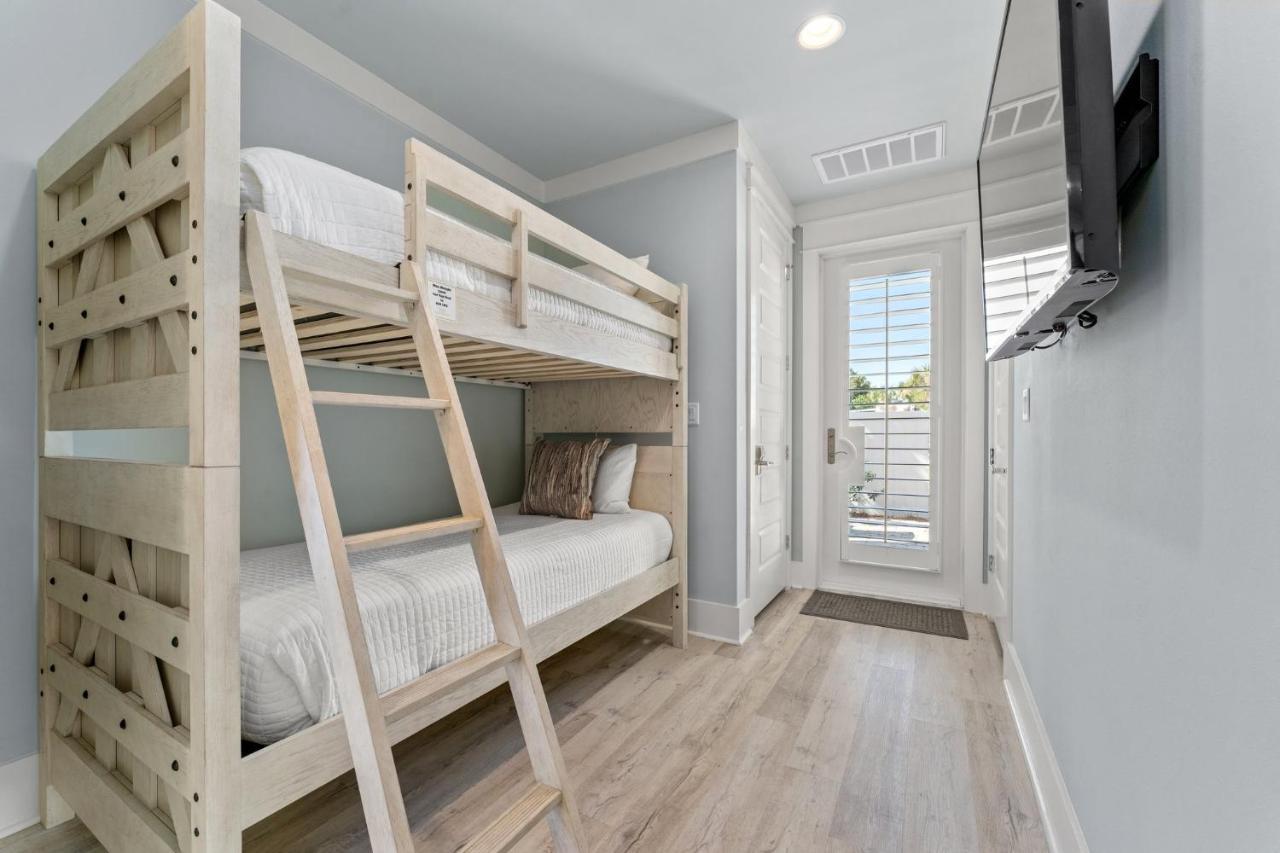Sandy Buns Chateau With Golf Cart And Heated Pool Destin