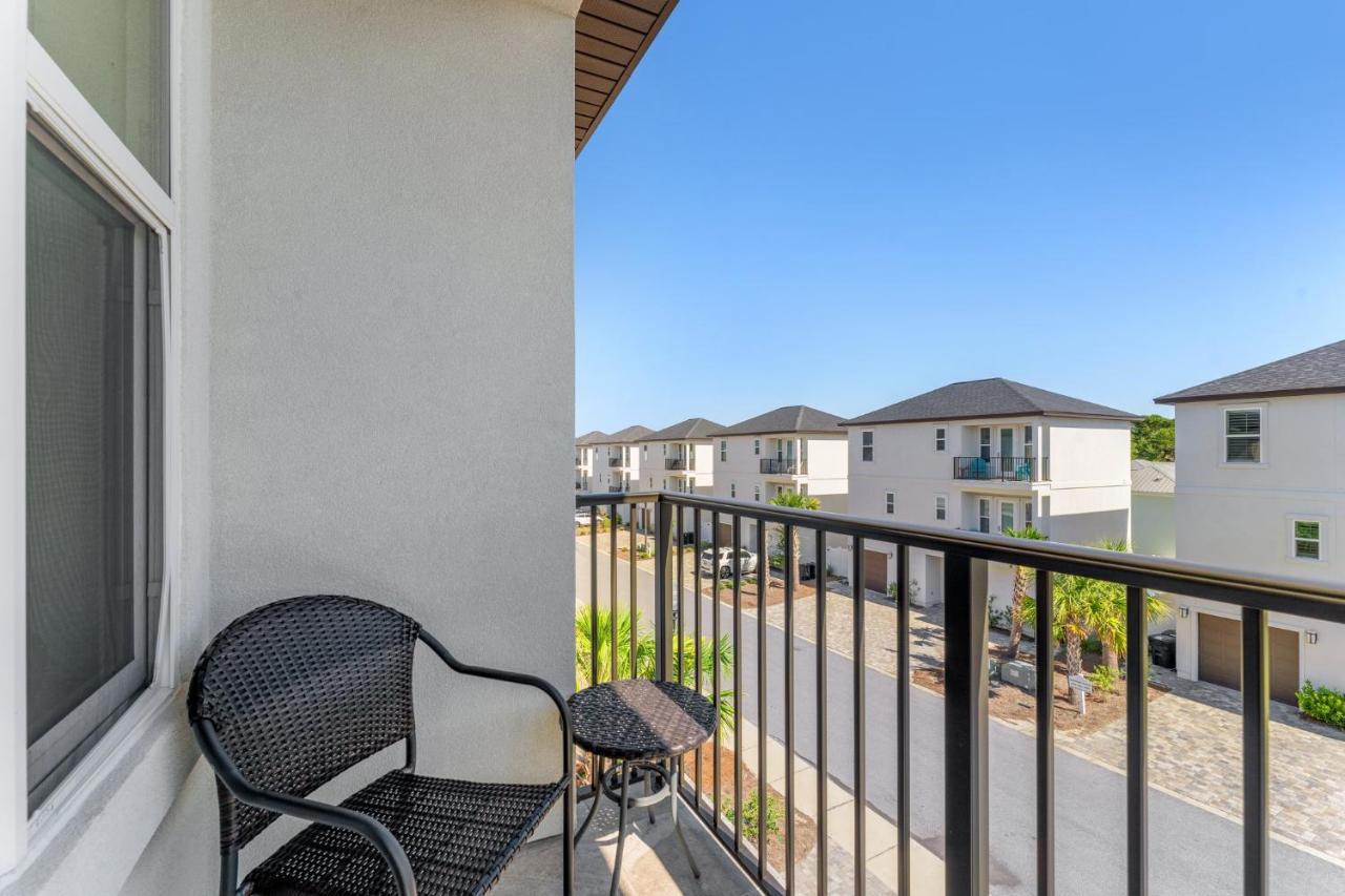 Holiday home Sandy Buns Chateau With Golf Cart And Heated Pool *