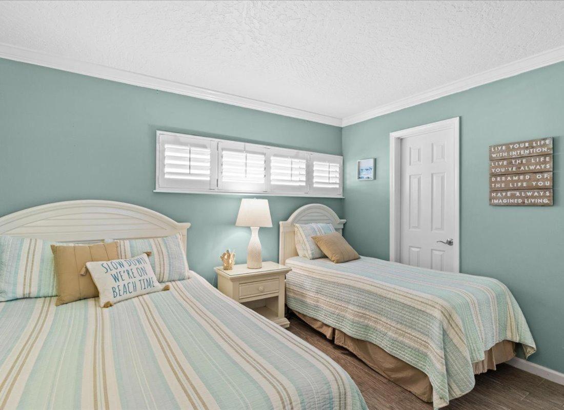 Surf And Racquet Unit 204 Holiday home Destin