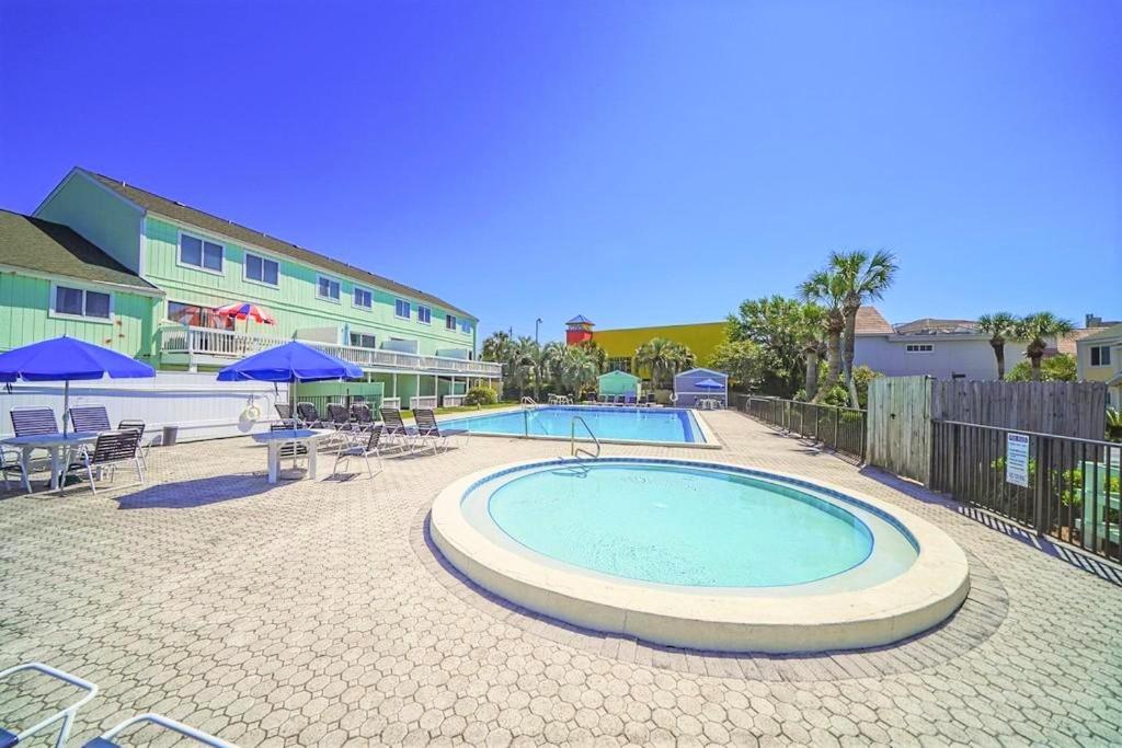 Southbay Gulf View: Beachfront Townhouse With Private Access *