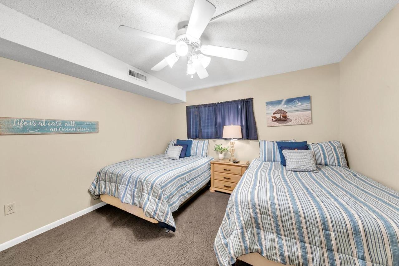 On The Gulf 205 - Updated Gulf Front With Free Service Holiday home Destin