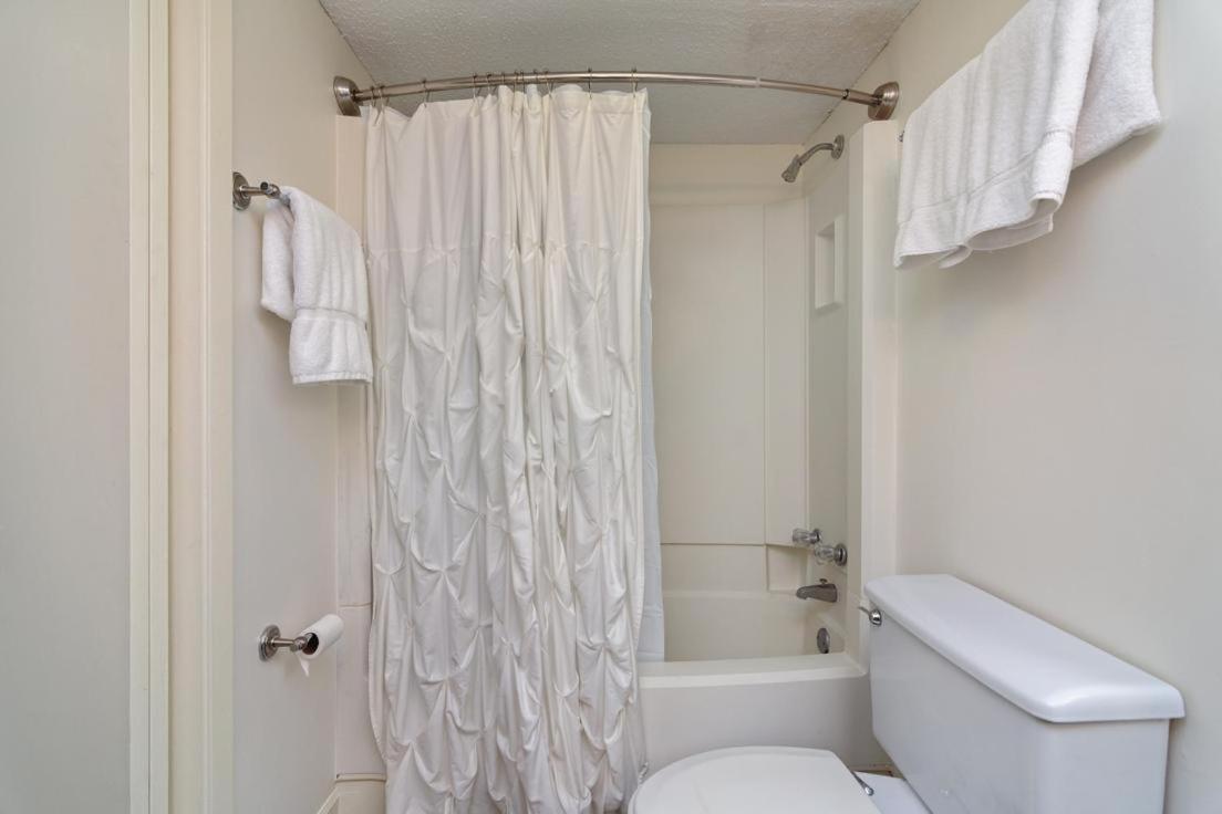 1045 Shoreline Towers-beachfront Destin- Free Setup Holiday home Destin