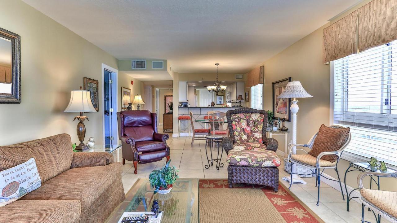 Towers 111 - Front 2 Bedroom In * Destin