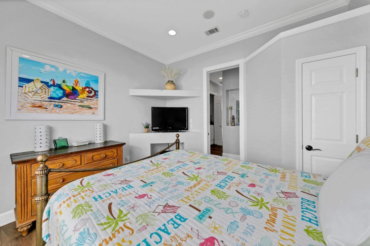 Our Destiny In Dunes Of - Is A 4br With Private Pool And Close Access Holiday home Destin