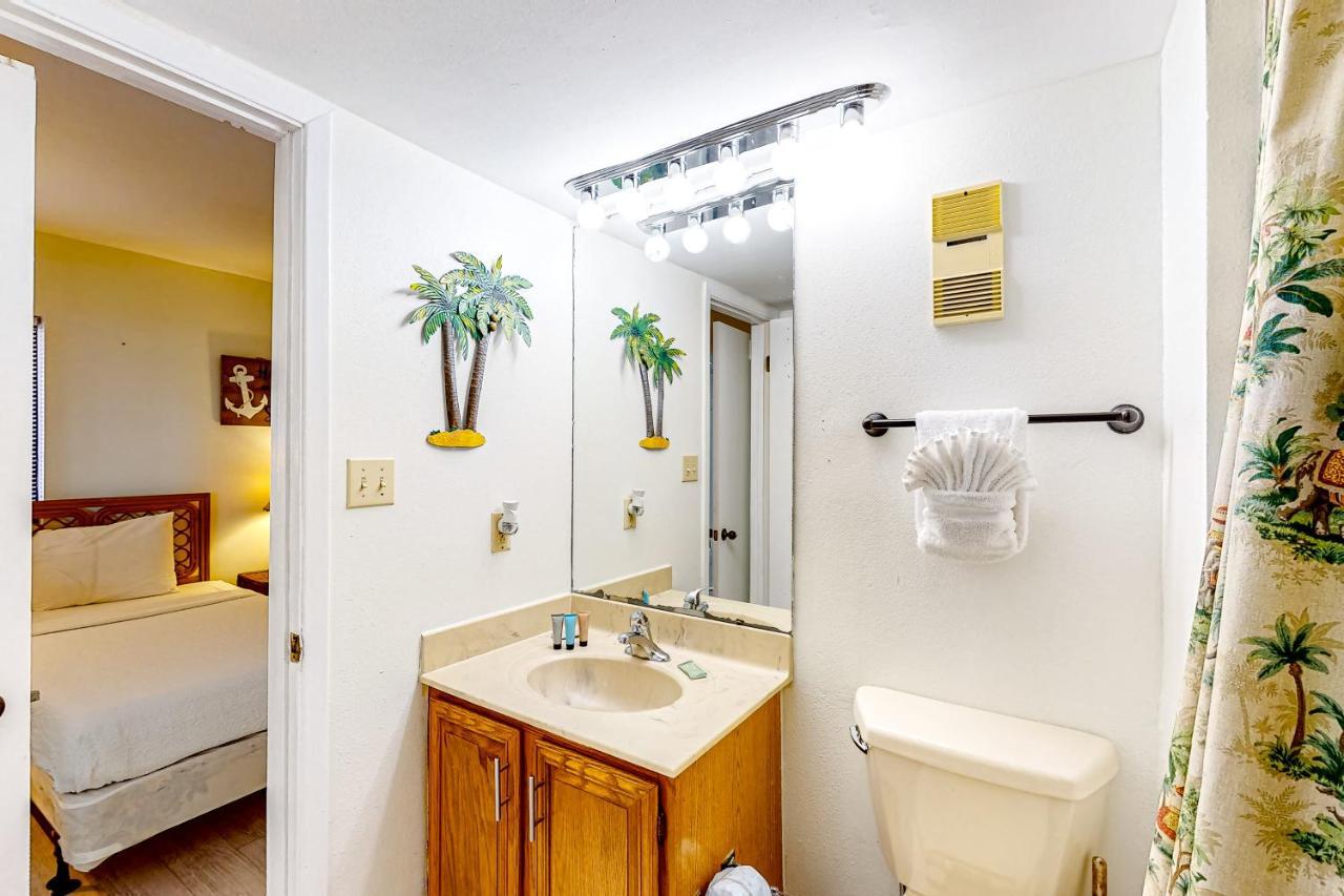 Edgewater 809