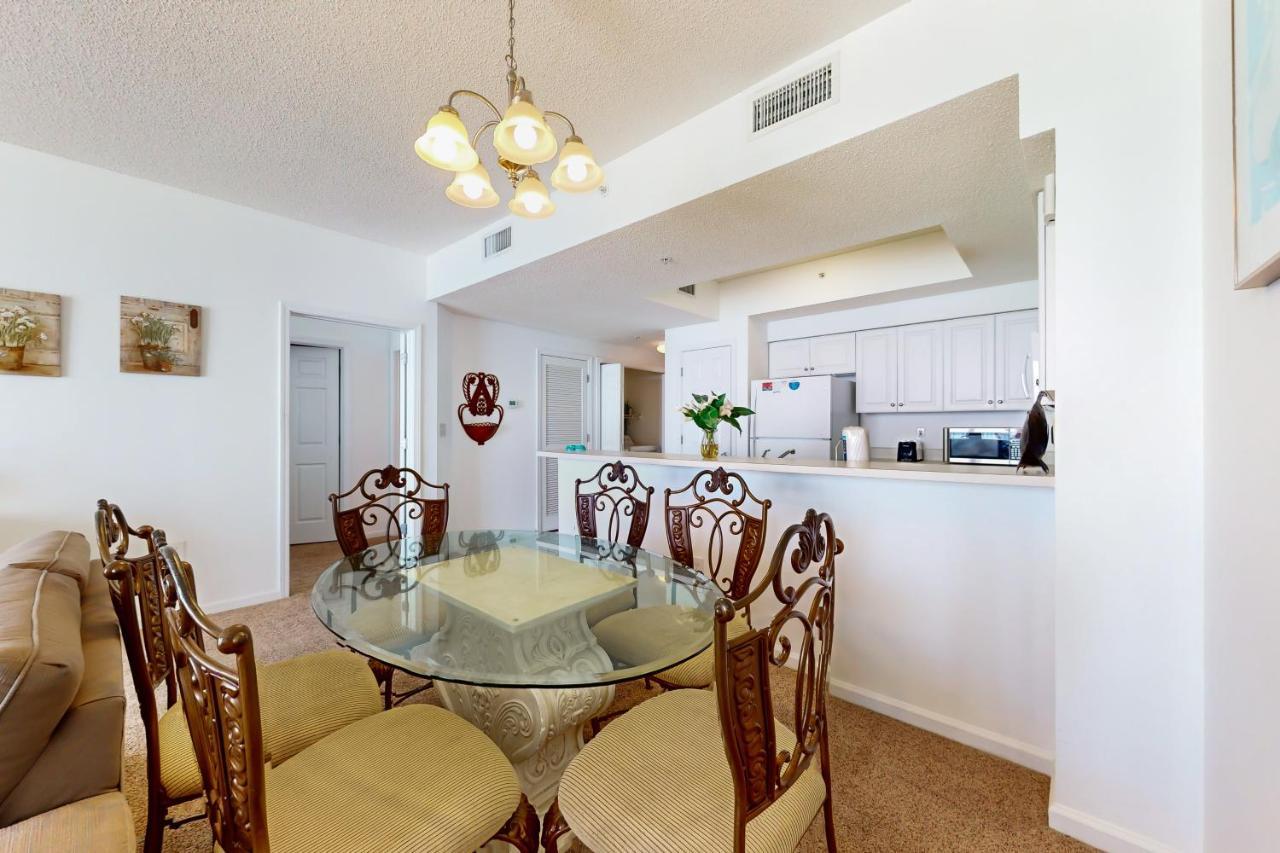Majestic Sun, Unit A713 Apartment